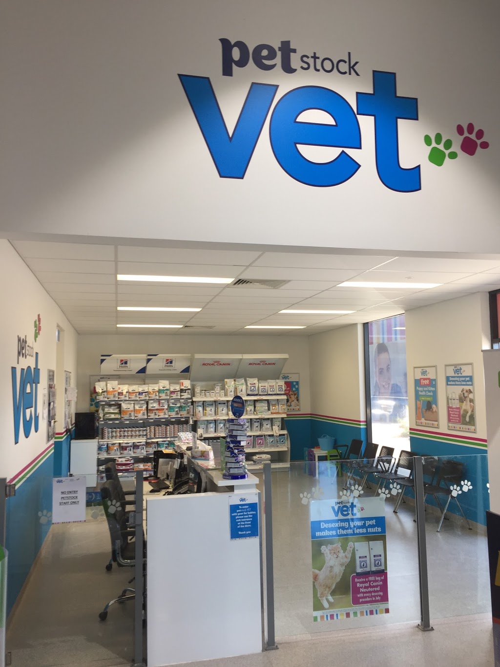 PETstock North Lakes | pet store | shop 5/111 N Lakes Dr, North Lakes QLD 4509, Australia | 0732044900 OR +61 7 3204 4900