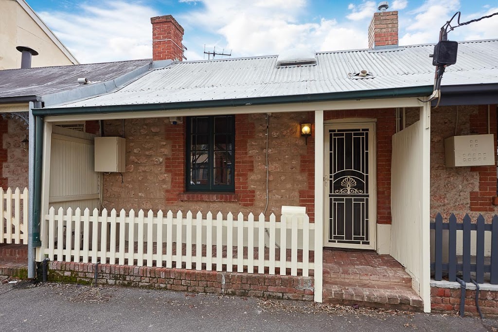 Darlings Cottage | 8 Jerningham St, North Adelaide SA 5006, Australia | Phone: 0433 132 821