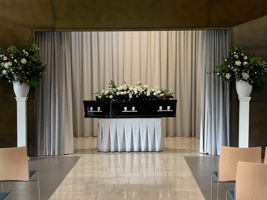 Picaluna - Beautiful Funerals - Eltham | 125 Lavender Park Rd, Eltham VIC 3095, Australia | Phone: (03) 9069 2634