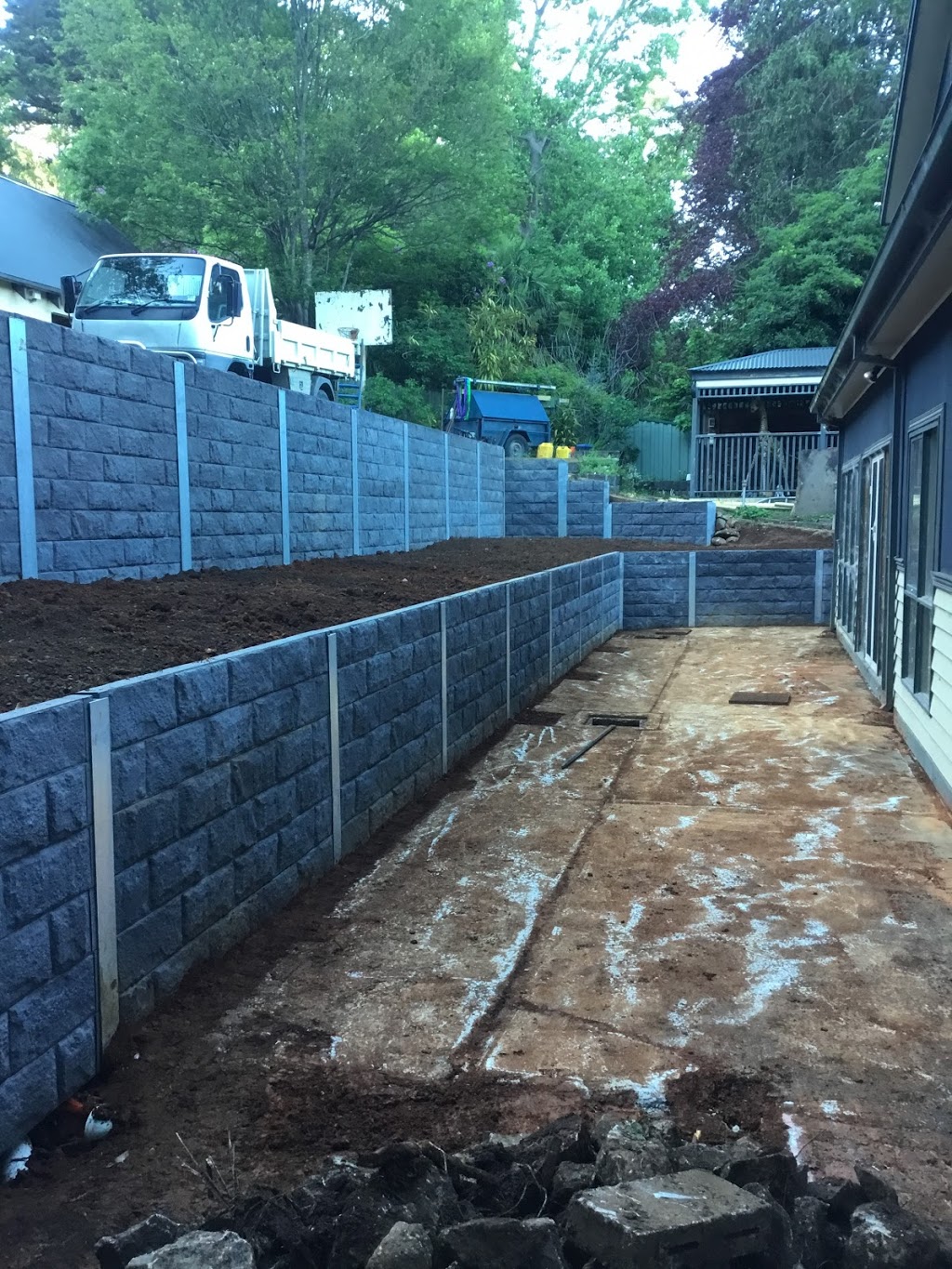 Yarra Ranges Retaining Walls | 54 Menzies Rd, Menzies Creek VIC 3159, Australia | Phone: 0402 435 372