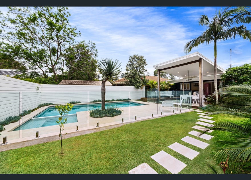 Nala Cottage at Patonga | 12 Nalya Ave, Patonga NSW 2256, Australia | Phone: 0433 394 618