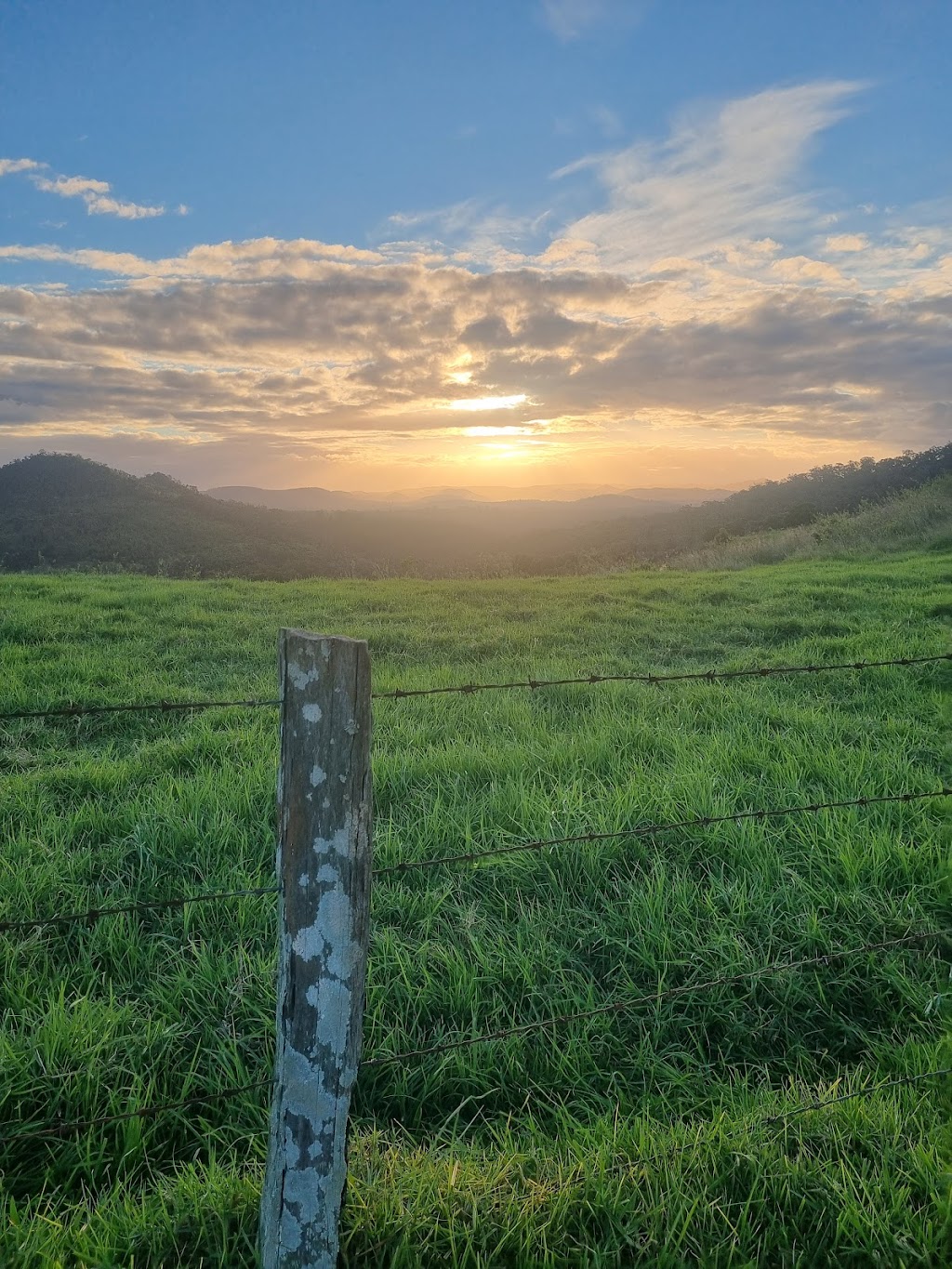 Valhalla Glamping | 394 W Haldon Rd, Woodbine QLD 4359, Australia | Phone: 0432 312 374