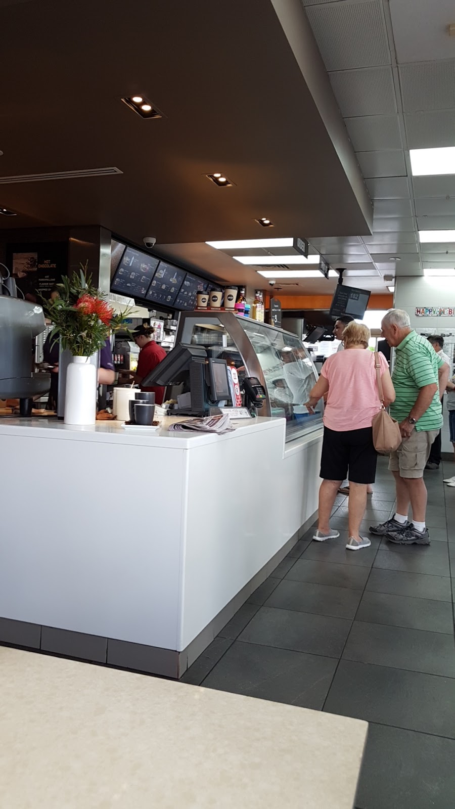 McDonalds Wellington | cafe | Cnr Maughan & Arthur Streets, Wellington NSW 2820, Australia | 0268454377 OR +61 2 6845 4377