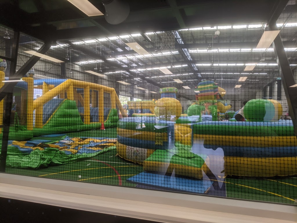 Inflatable World Arundel | 61 Newheath Dr, Arundel QLD 4214, Australia | Phone: (07) 5529 9436