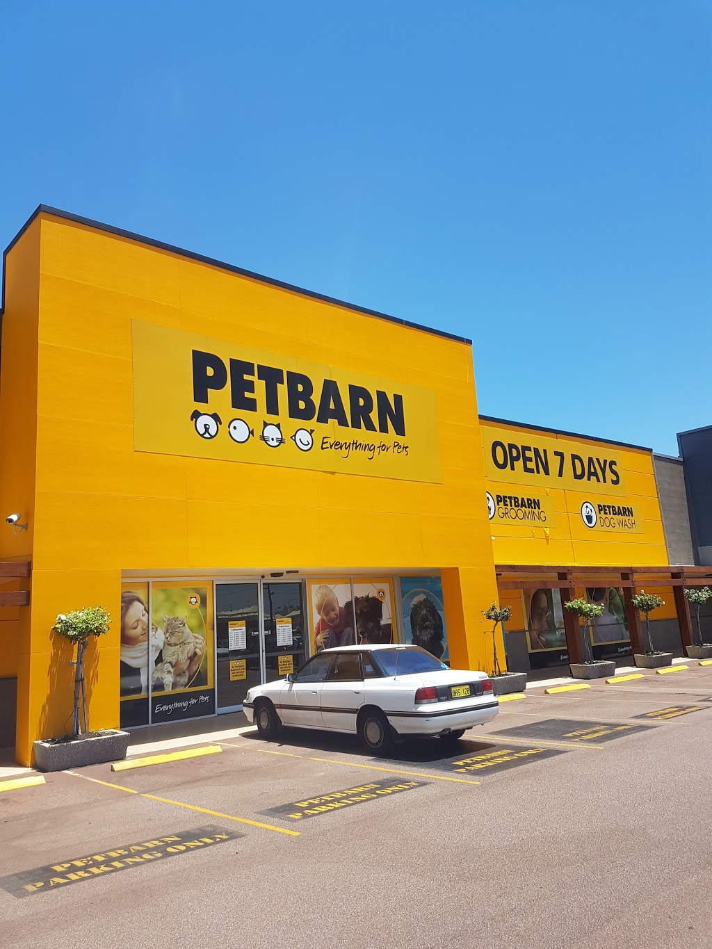 Petbarn Innaloo | pet store | 8/401 Scarborough Beach Rd, Innaloo WA 6018, Australia | 0864305401 OR +61 8 6430 5401