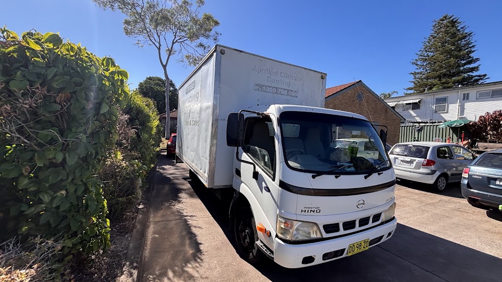 WizziT transport | 2 Dora St, Fassifern NSW 2283, Australia | Phone: 0456 406 384