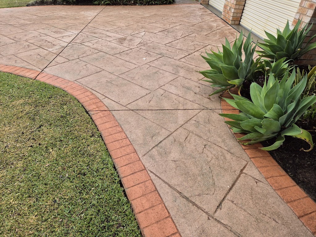 Maitland Pressure Washing and Garden Services | 6 Ridgmont Cct, Thornton NSW 2322, Australia | Phone: 0412 633 543