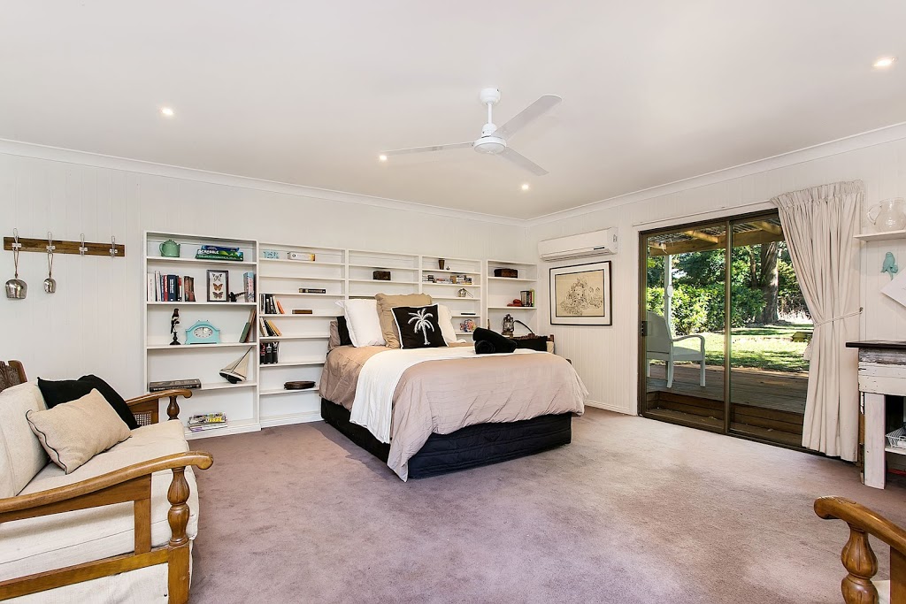 A PERFECT STAY Augustine | 12 Plantation Dr, Ewingsdale NSW 2481, Australia | Phone: 1300 588 277