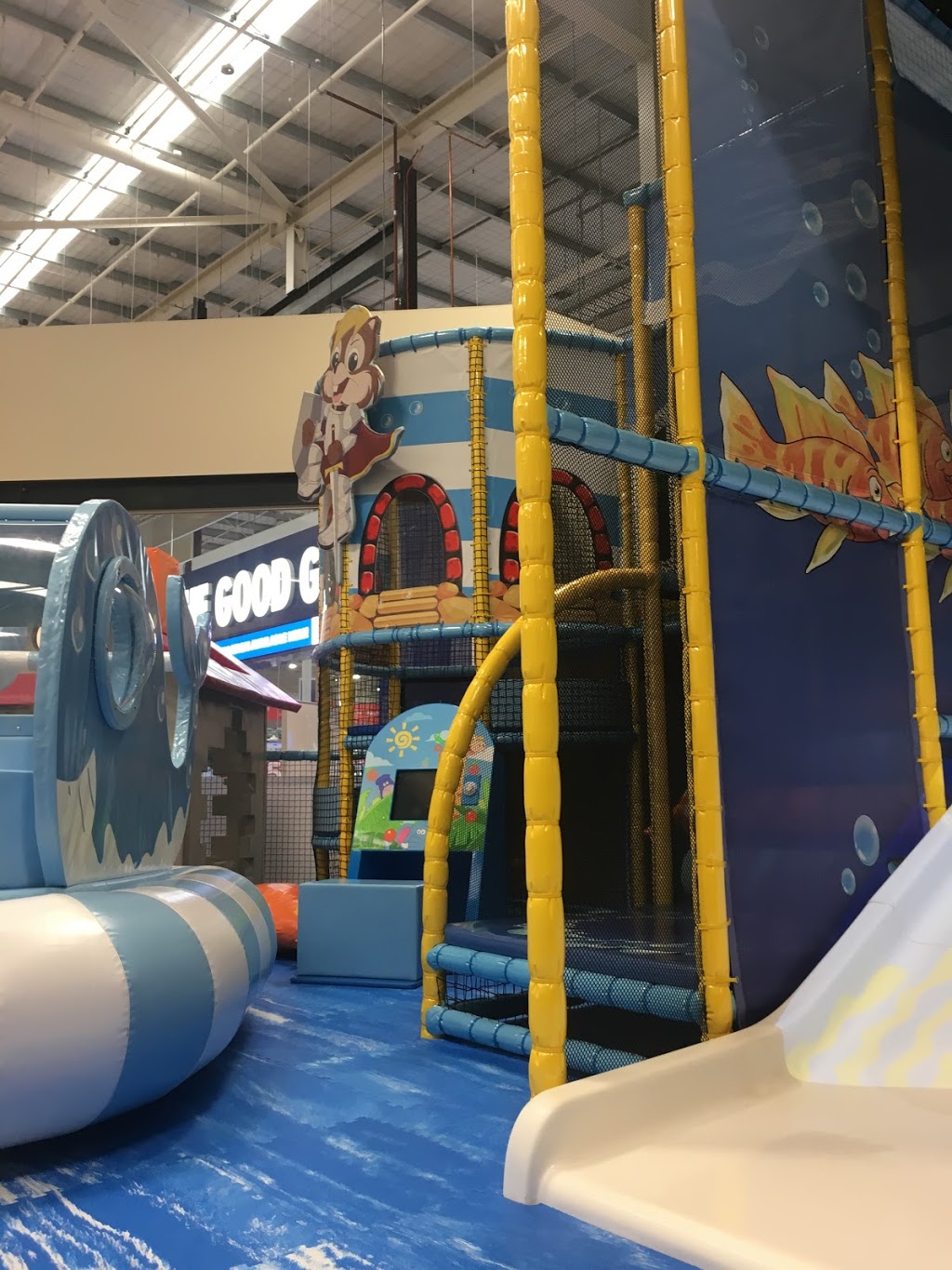Chipmunks Playland & Cafe Pakenham | Tenancy 4/825 Princes Hwy, Pakenham VIC 3810, Australia | Phone: (03) 5925 7732