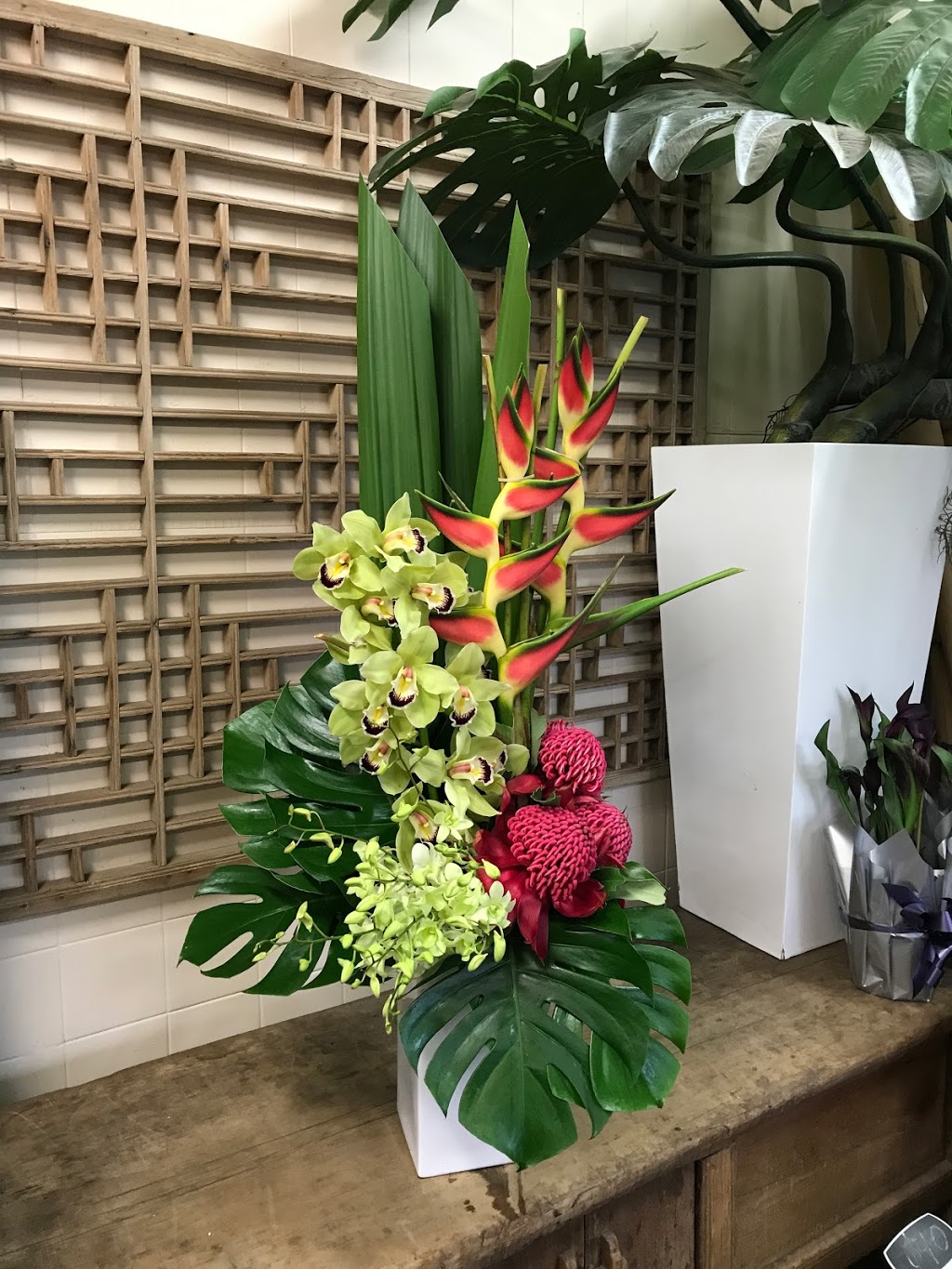 Floral Creations Of Tullamarine | florist | 193A Melrose Dr, Tullamarine VIC 3043, Australia | 0393382118 OR +61 3 9338 2118