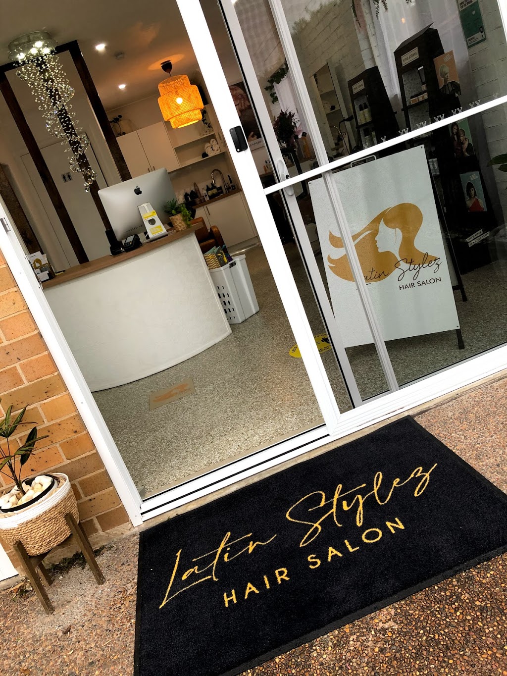 latin Stylez | hair care | 400 Soldiers Point Rd, Salamander Bay NSW 2317, Australia | 0240332173 OR +61 2 4033 2173