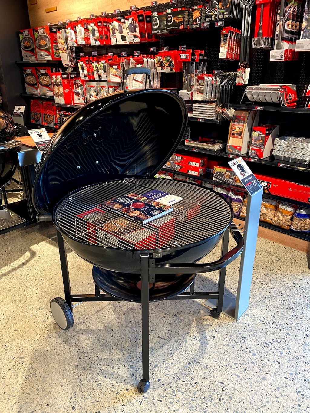 Coastline Barbeques & Heating Gold Coast | home goods store | 108 Ferry Rd, Southport QLD 4215, Australia | 0755322388 OR +61 7 5532 2388