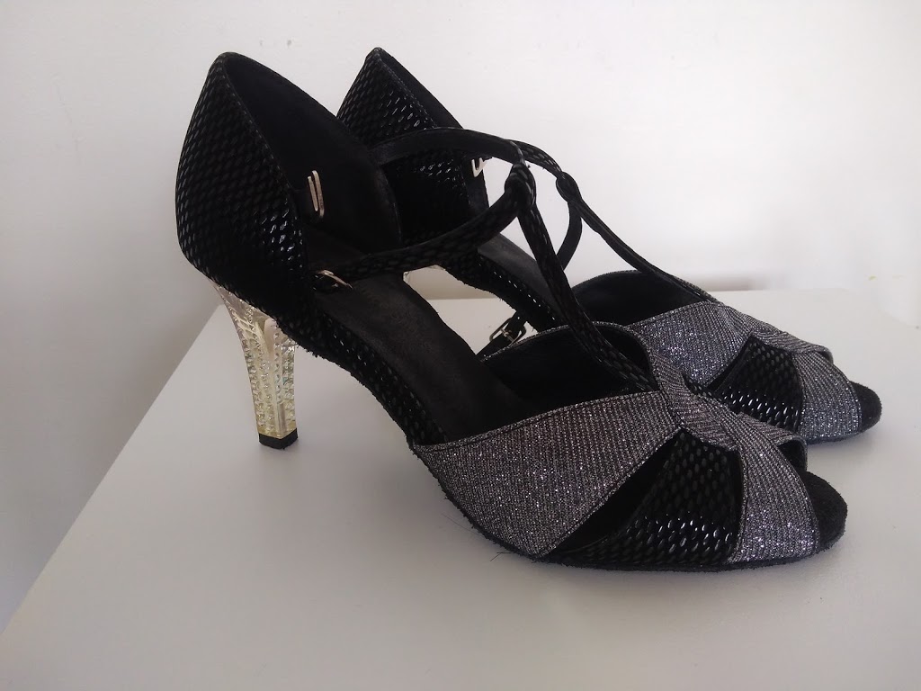 Kerrie Dee Dance Shoes | shoe store | 37 Ferrier St, Aspley QLD 4034, Australia | 0438628212 OR +61 438 628 212