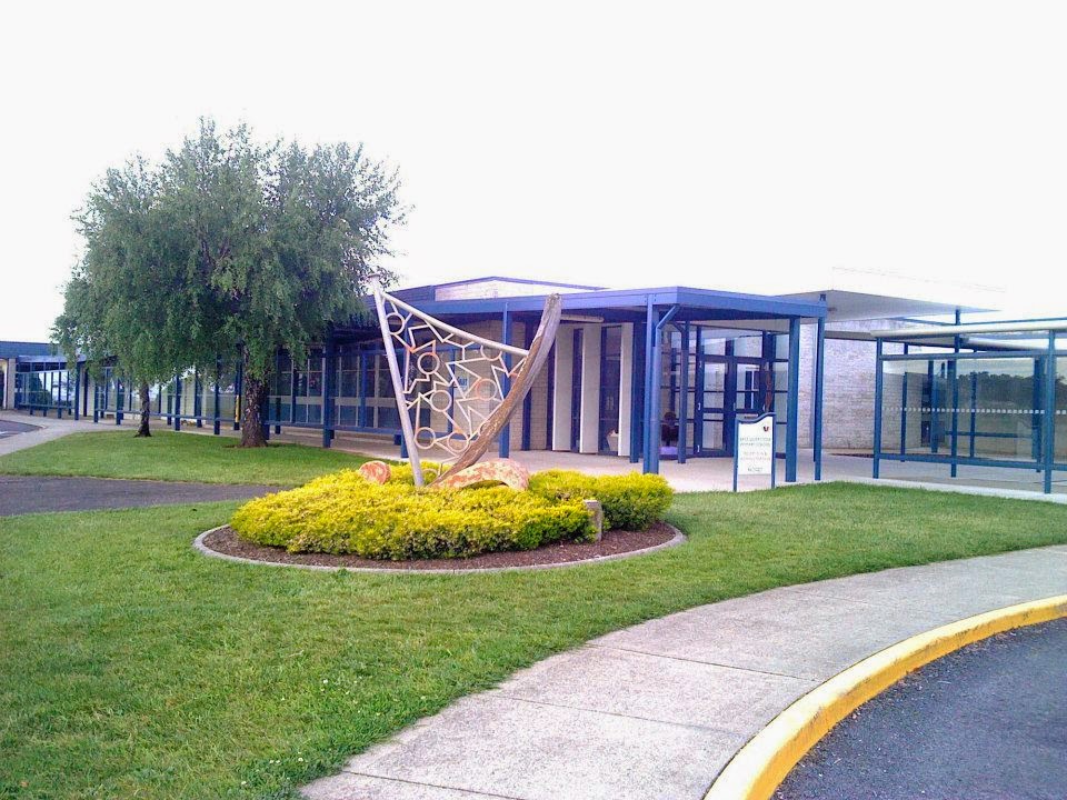 East Ulverstone Primary School | school | 18 Crawford St, Ulverstone TAS 7315, Australia | 0364251917 OR +61 3 6425 1917