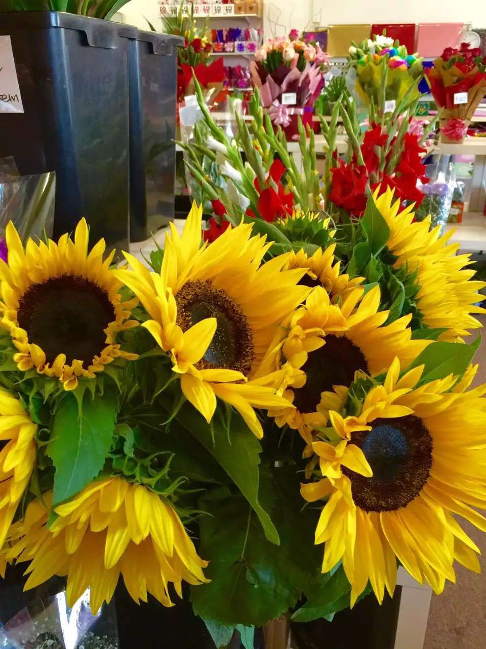 Flowers Whisperer | florist | 296 Bell St, Heidelberg West VIC 3081, Australia | 0394550310 OR +61 3 9455 0310