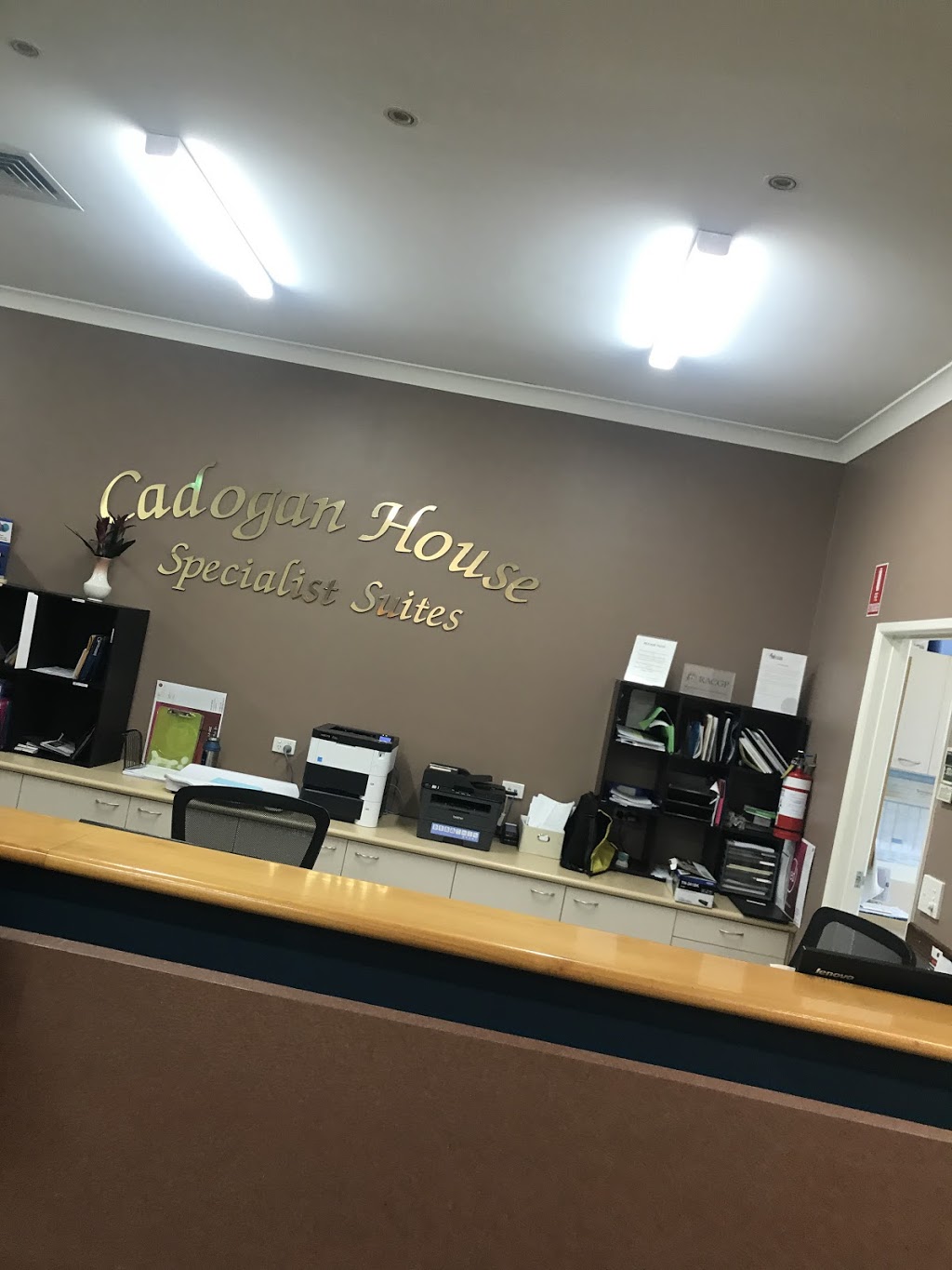 Cadogan House Specialist Suites | 1382 Sandgate Rd, Nundah QLD 4012, Australia | Phone: (07) 3266 7444