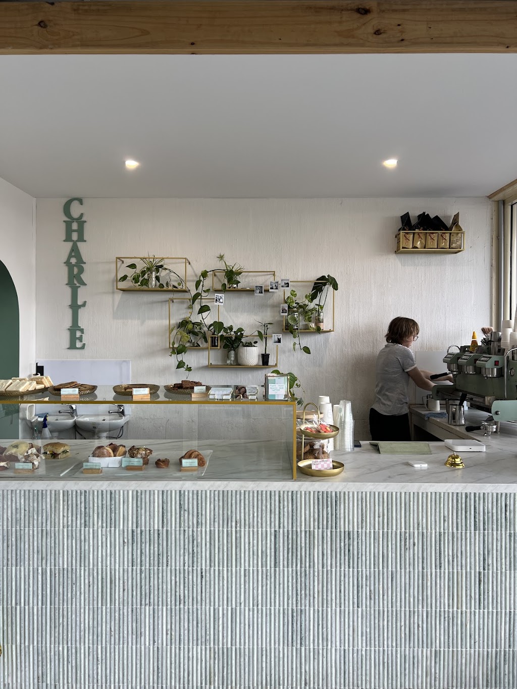 Charlie Bakery Groevdale | 3/122 Burdoo Dr, Grovedale VIC 3216, Australia | Phone: 0432 313 544