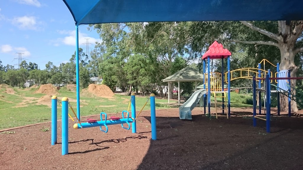 Newcomb Park | park | 529 Sumners Rd, Riverhills QLD 4074, Australia | 0734038888 OR +61 7 3403 8888