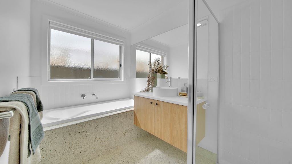 Langdon Building - Winter Valley Display | 115 Ballarat-Carngham Rd, Winter Valley VIC 3358, Australia | Phone: 1300 660 764