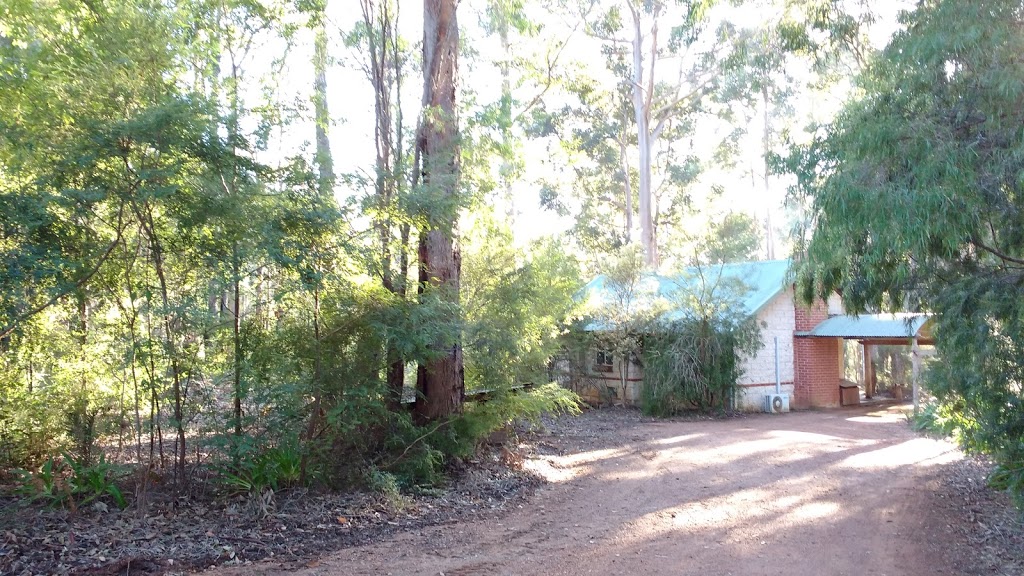 Beedelup House Cottages | lodging | 86 Hopgarden Rd, Beedelup WA 6260, Australia | 0897762010 OR +61 8 9776 2010