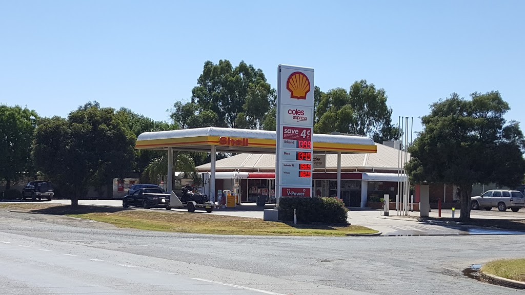 Shell Coles Express | gas station | 25 Dean St, Tocumwal NSW 2714, Australia | 0358742802 OR +61 3 5874 2802