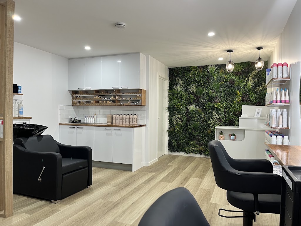 Vanessas Hair in Heritage | 23 Henry Lawson Dr, Pakenham VIC 3810, Australia | Phone: 0483 829 942