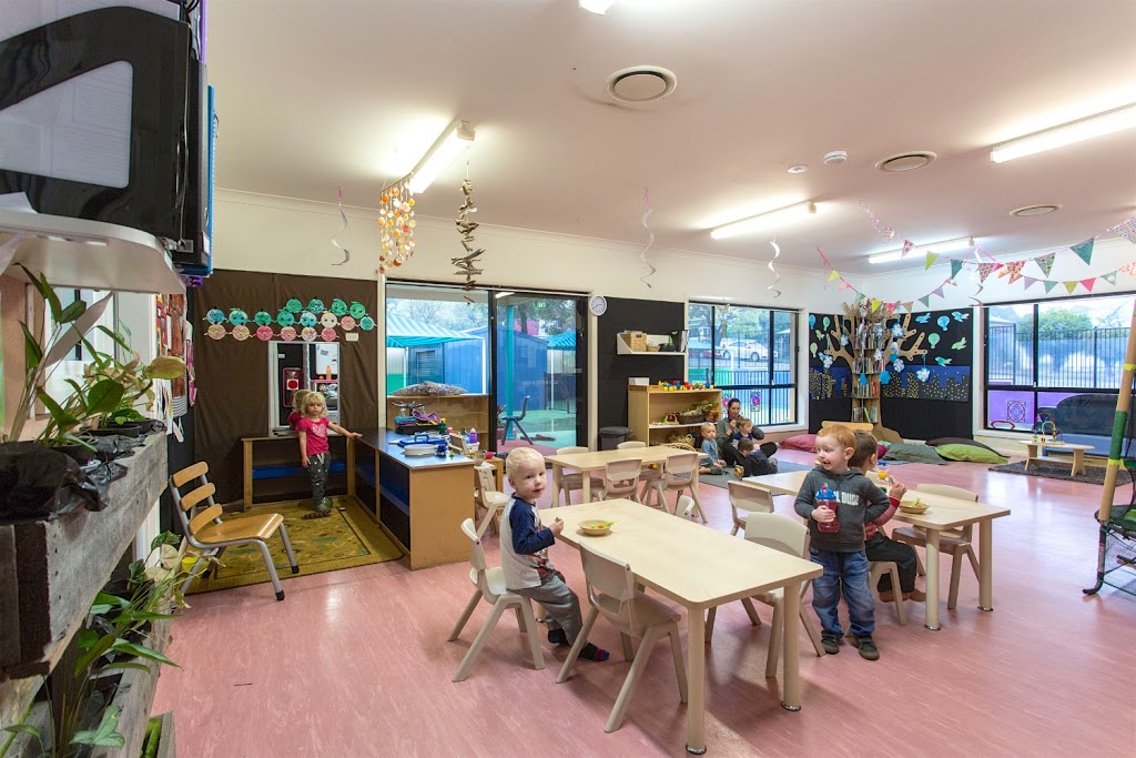 Goodstart Early Learning Muswellbrook | 14/18 Brentwood St, Muswellbrook NSW 2333, Australia | Phone: 1800 222 543