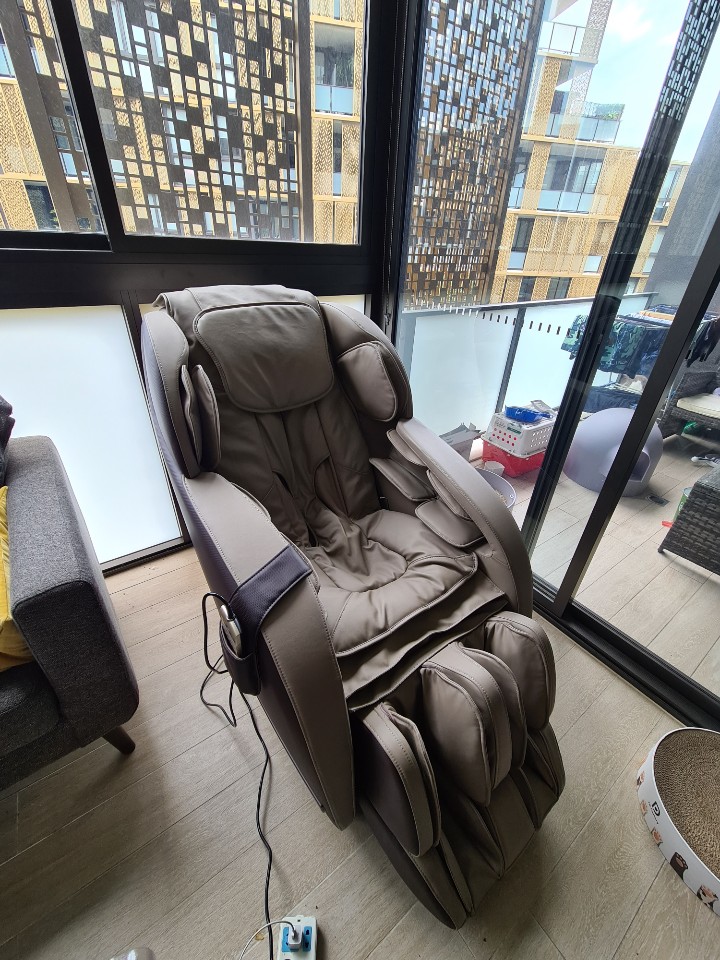 iRest Massage Chair _ Macquarie Centre | Cnr Herring Rd &, Waterloo Rd, North Ryde NSW 2113, Australia | Phone: 1800 879 219