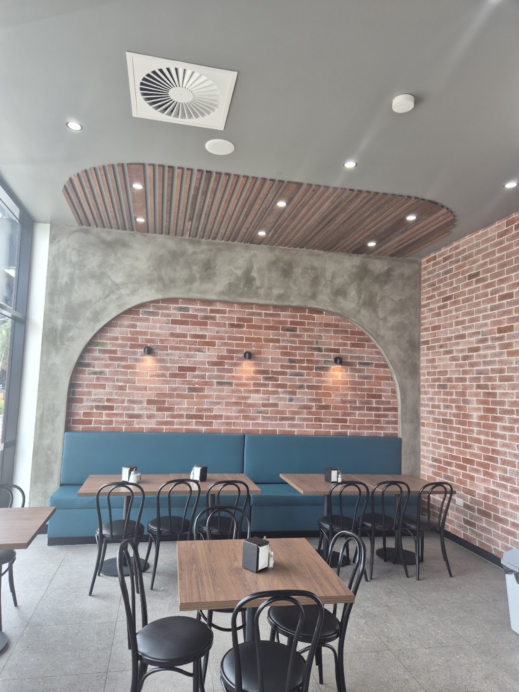 Zet and Zaatar Mernda | T36/180 Riverdale Bvd, Mernda VIC 3754, Australia | Phone: (03) 8188 0229