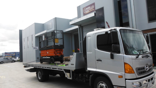 Bayside Budget Towing Service | 35 Royle St, Frankston VIC 3199, Australia | Phone: 0417 509 027