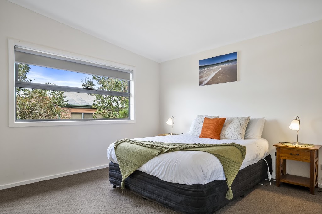Dover Bay Cottages | 49 Bay View Rd, Dover TAS 7117, Australia | Phone: 0486 045 888