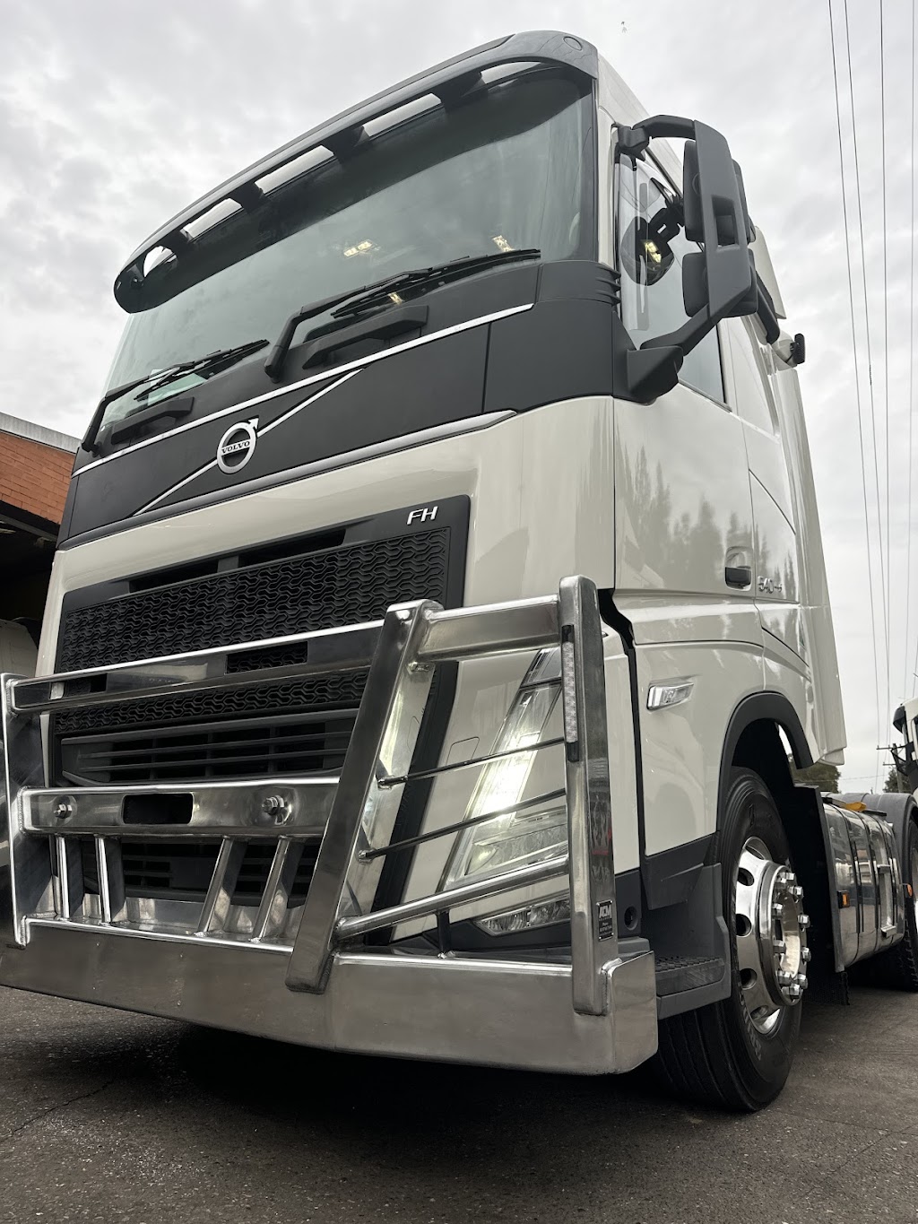 MEA Truck Hire Pty Ltd | 45 Lawson Rd, Badgerys Creek NSW 2555, Australia | Phone: 0428 387 388