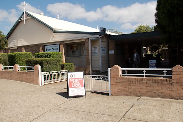 Toongabbie Legal Centre Inc. | 27 Aurelia St, Toongabbie NSW 2146, Australia | Phone: 1300 373 353