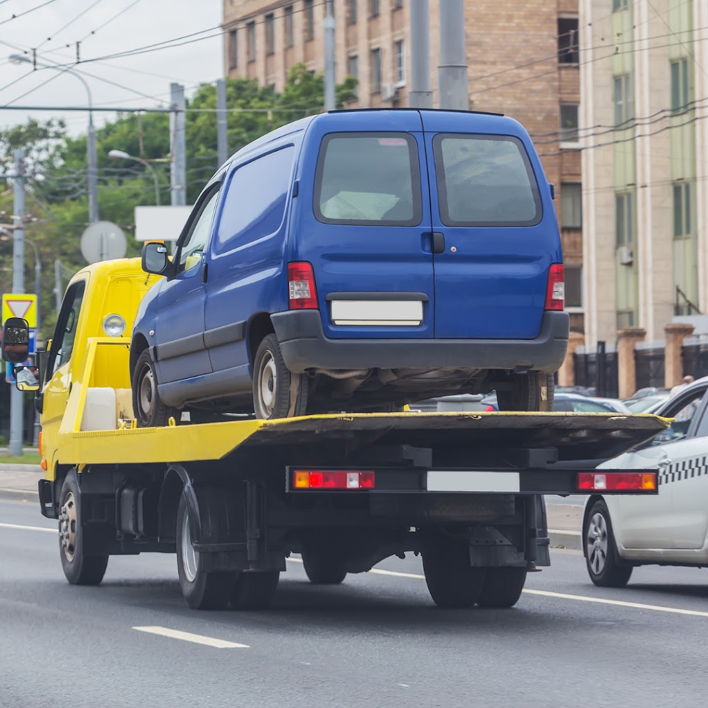 Point Cook Towing Pro | 33 Applebox Cct, Point Cook VIC 3030, Australia | Phone: 0480 090 900