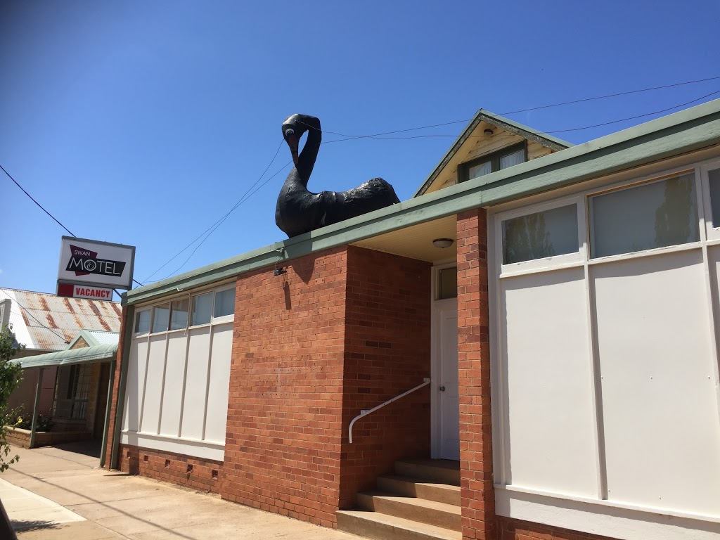 Dunedoo Swan Motel | 58 Bolaro St, Dunedoo NSW 2844, Australia | Phone: (02) 6375 1112