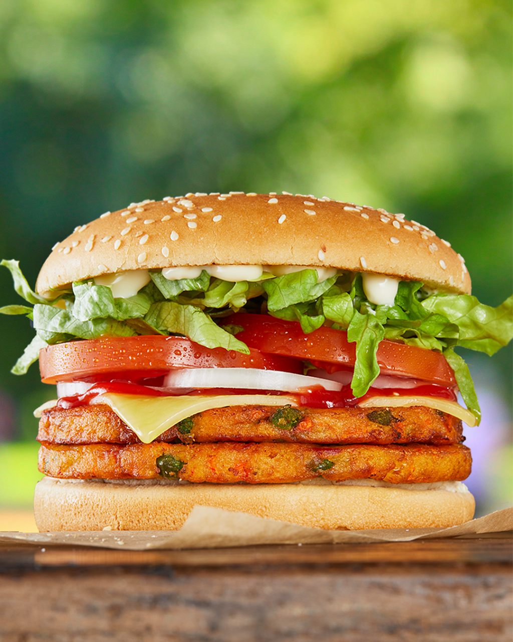 Hungry Jacks Burgers Gregory Hills | restaurant | 33 Village Cct, Gregory Hills NSW 2557, Australia | 0243113999 OR +61 2 4311 3999