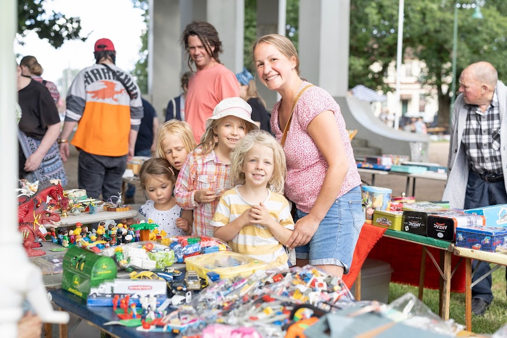 Beaufort Town Market | Memorial Rose Garden, 32-34 Willoby St, Beaufort VIC 3373, Australia | Phone: (03) 5349 3150