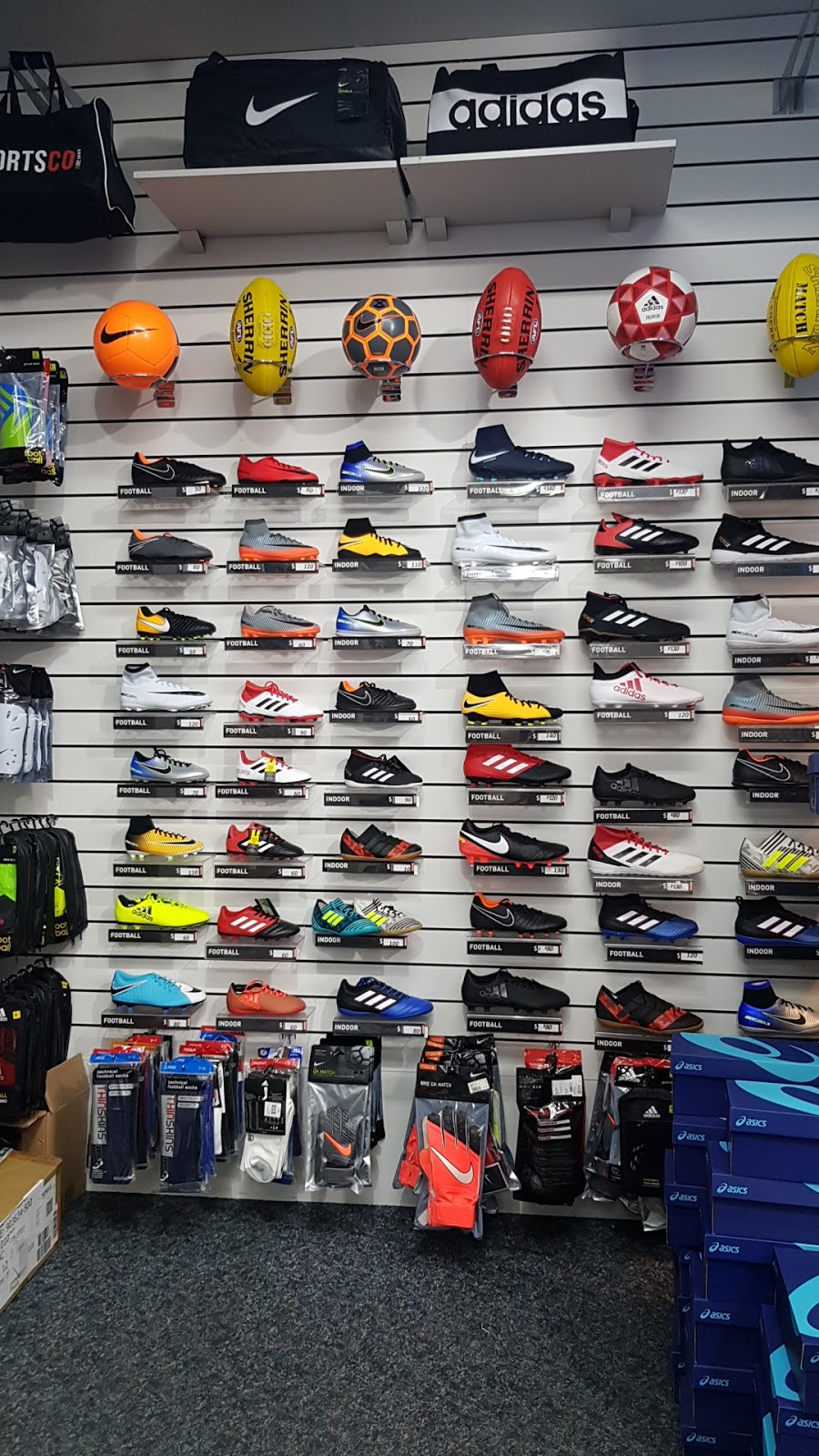 Sportsco | shoe store | S16/80 Harvester Rd, Sunshine VIC 3020, Australia | 0393127411 OR +61 3 9312 7411