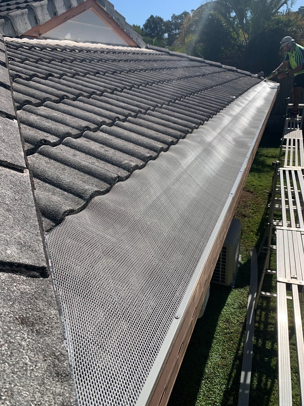 Four Seasons Gutter Protection | Unit 1/47-49 Claude Boyd Parade, Bells Creek QLD 4551, Australia | Phone: (07) 5357 9431