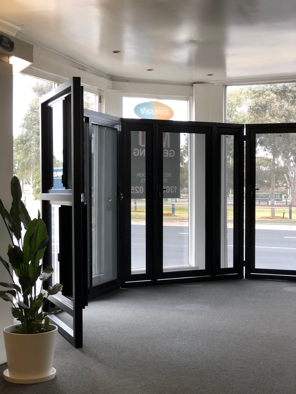 MSD Geelong - Crimsafe Steel Security Doors | store | 356 Latrobe Terrace, Newtown VIC 3220, Australia | 0352159075 OR +61 3 5215 9075