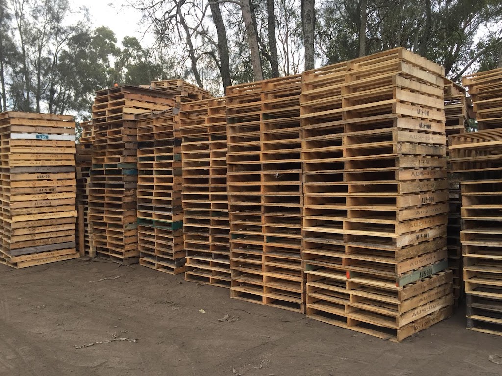 Edwards Pallet Recyclers | 221 Deepfields Rd, Catherine Field NSW 2557, Australia | Phone: 0429 121 494