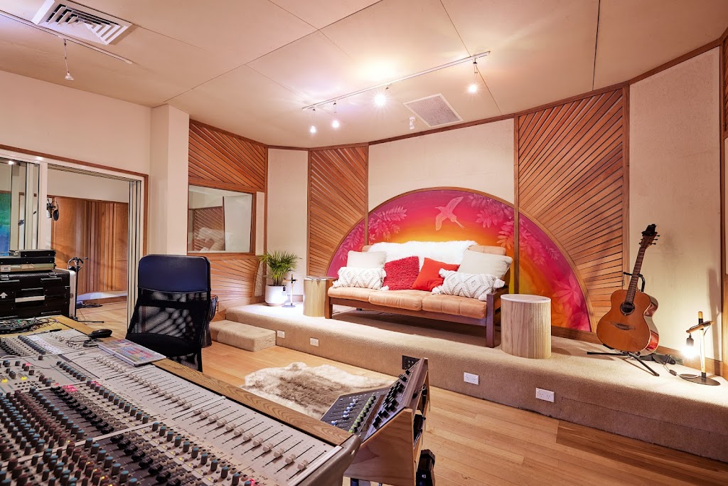 Mix Artist Studio | Left Bank Rd, Mullumbimby NSW 2482, Australia | Phone: 0404 768 986
