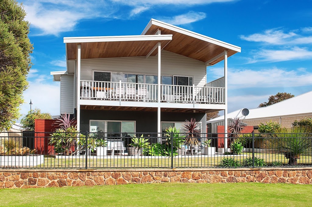 Beaches & Greens | 37 Majestic Gardens, Dunsborough WA 6281, Australia | Phone: 0447 576 884