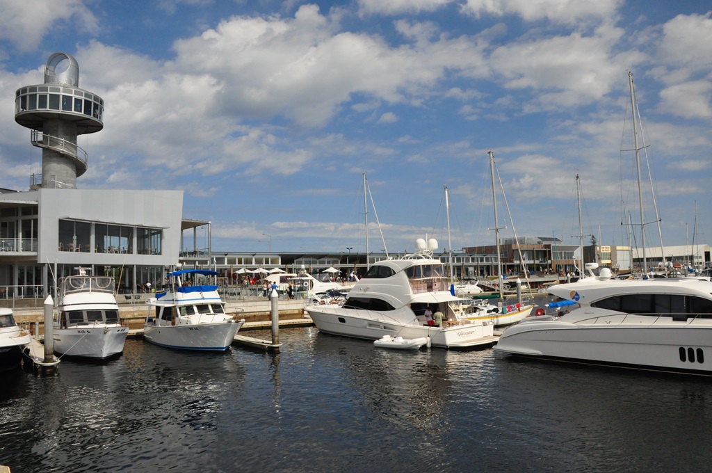 Queenscliff Harbour | tourist attraction | 1 Harbour St, Queenscliff VIC 3225, Australia | 0352585459 OR +61 3 5258 5459