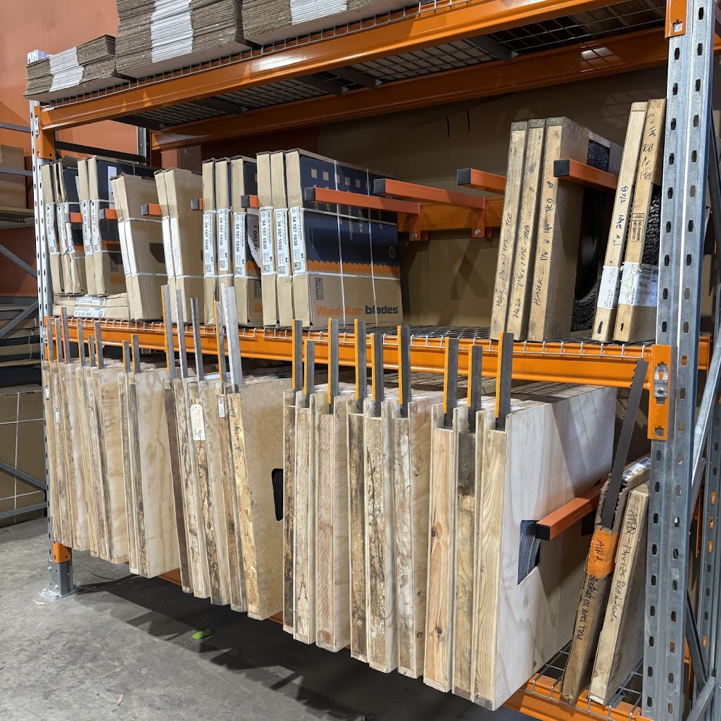 LIFT & STOR | 720 Greenwattle St, Harristown QLD 4350, Australia | Phone: 1800 304 844