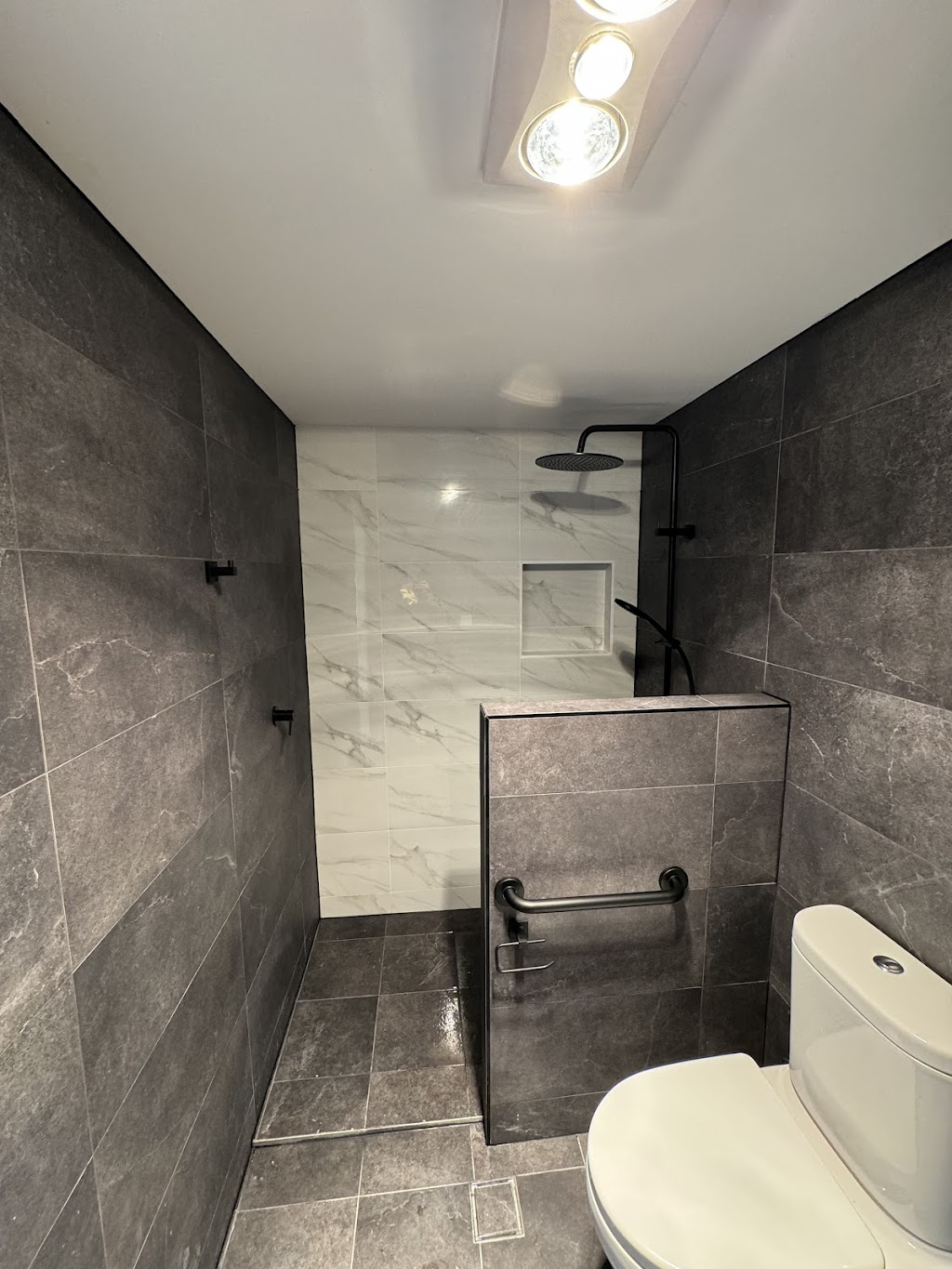 J&B Tiling | Surf Beach NSW 2536, Australia | Phone: 0412 713 845