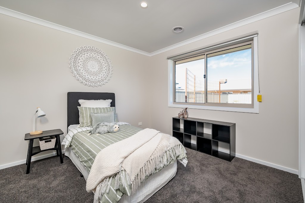 Cavalier Homes - Maldon & Parkdale Display Homes | 35 Sunbird Way, Kialla VIC 3631, Australia | Phone: 0456 387 903