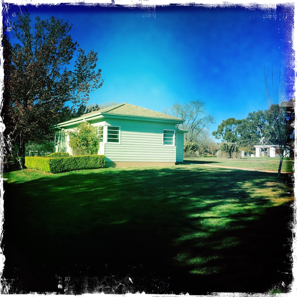 The Macarthur Rose Garden | park | King Edward Terrace, Parkes ACT 2600, Australia | 0262712888 OR +61 2 6271 2888