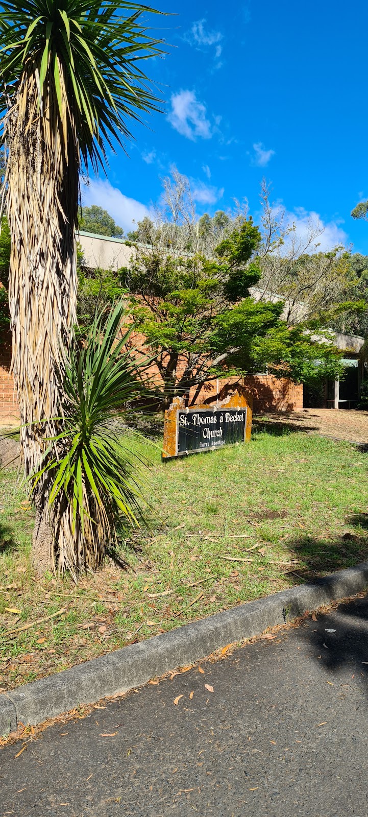 St Thomas A Becket Catholic Church | 40 Milners Rd, Yarra Junction VIC 3797, Australia | Phone: (03) 9736 2850