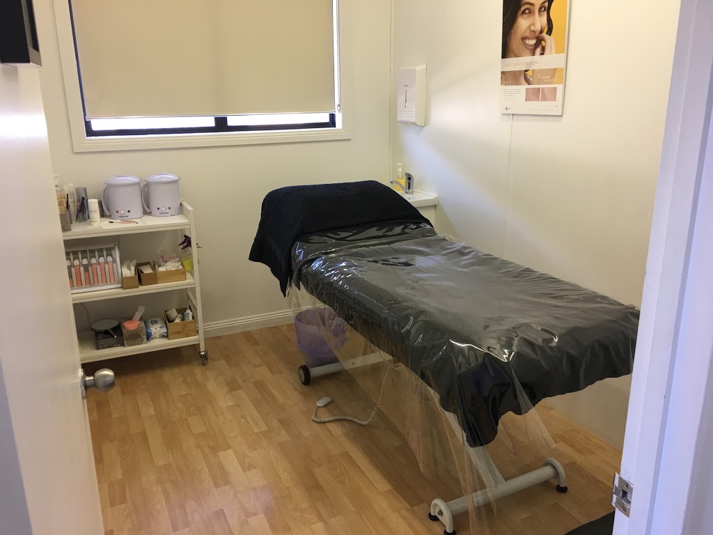 Many Faces Beauty Therapy Clinic | hair care | 28 Albert St, Warragul VIC 3820, Australia | 0356223335 OR +61 3 5622 3335